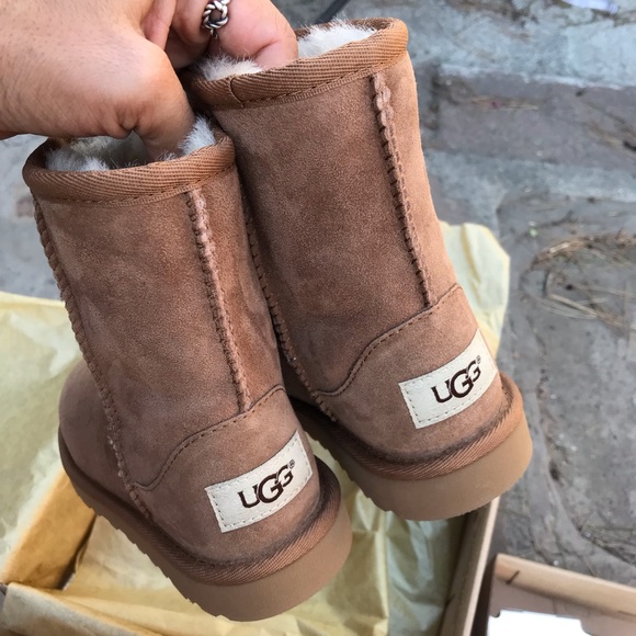 UGG AUTHENTIC CLASSIC CHESTNUT toddler Sz 11 new - Picture 4 of 8